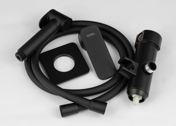 Гигиенический душ со смесителем Daniel Tiara TA645BP4DC15, чёрный матовый