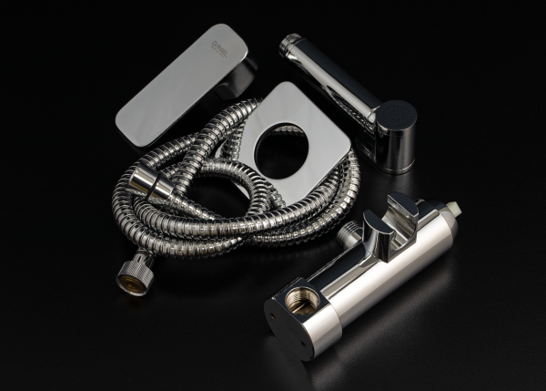 Гигиенический душ со смесителем Daniel Tiara TA645BP4DCCR